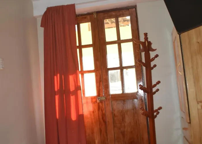 Pensión Matrimonial Con Balconpumamarka House
