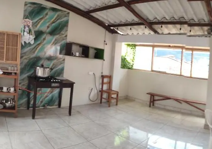 Casa de hóspedes Matrimonial Con Balconpumamarka House